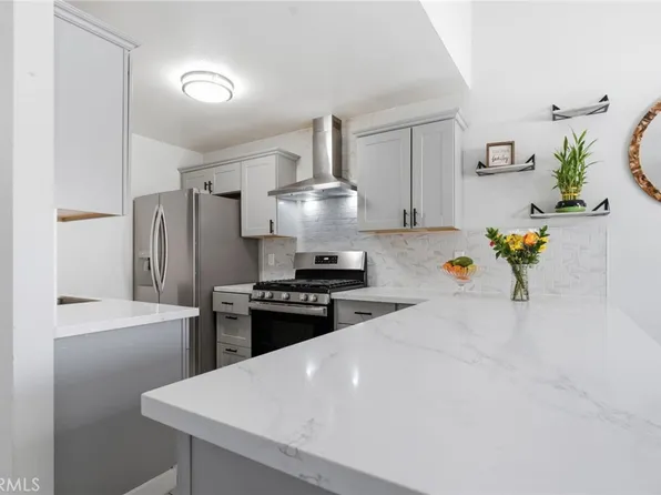 1109 Monroe St, Lake Elsinore, CA 92530