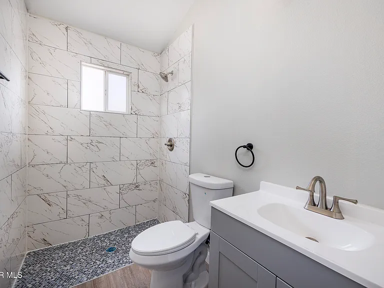 5204 Sun Valley #A-EL — Photo 10