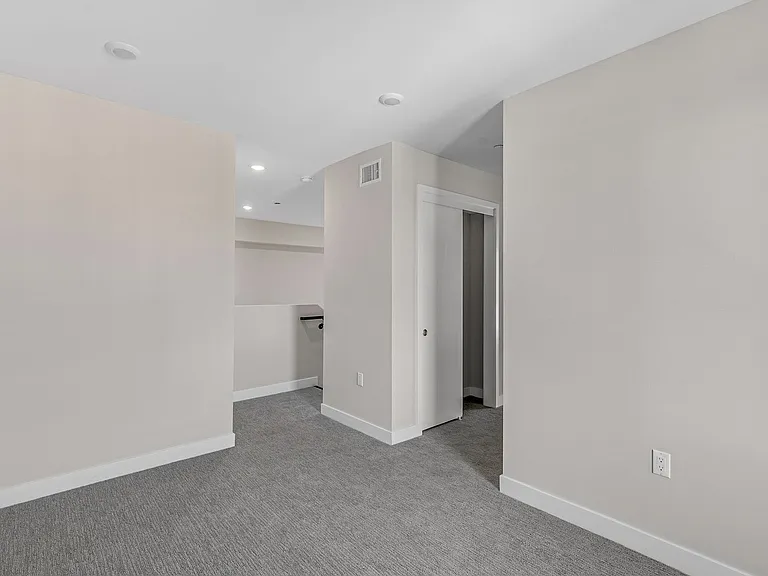 825 Coronado-Building — Photo 103