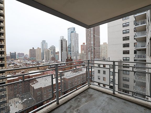 3rd image of 305 E 86th St APT 11AW