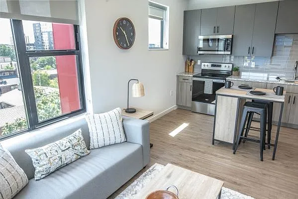 412 E Healey St #310 — Photo 7
