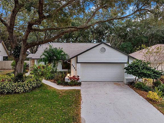 2nd image of 3254 Pine Forest Dr