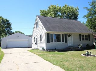23 Sunny Cir, Mason City, IA 50401
