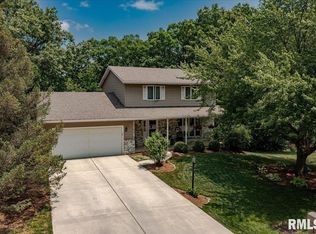 105 Apple Dr, Metamora, IL 61548