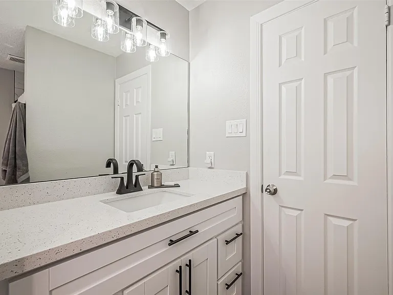 15211 Camino Del Sol Dr — Photo 41