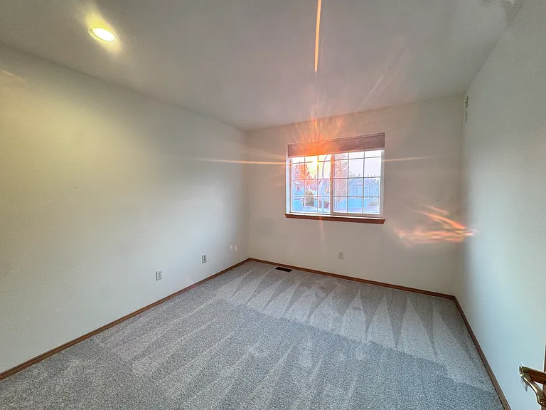 4631 NE 7th Pl — Photo 21