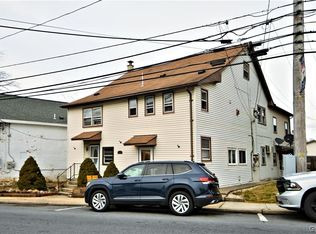 215 Franklin St, Alburtis, PA 18011