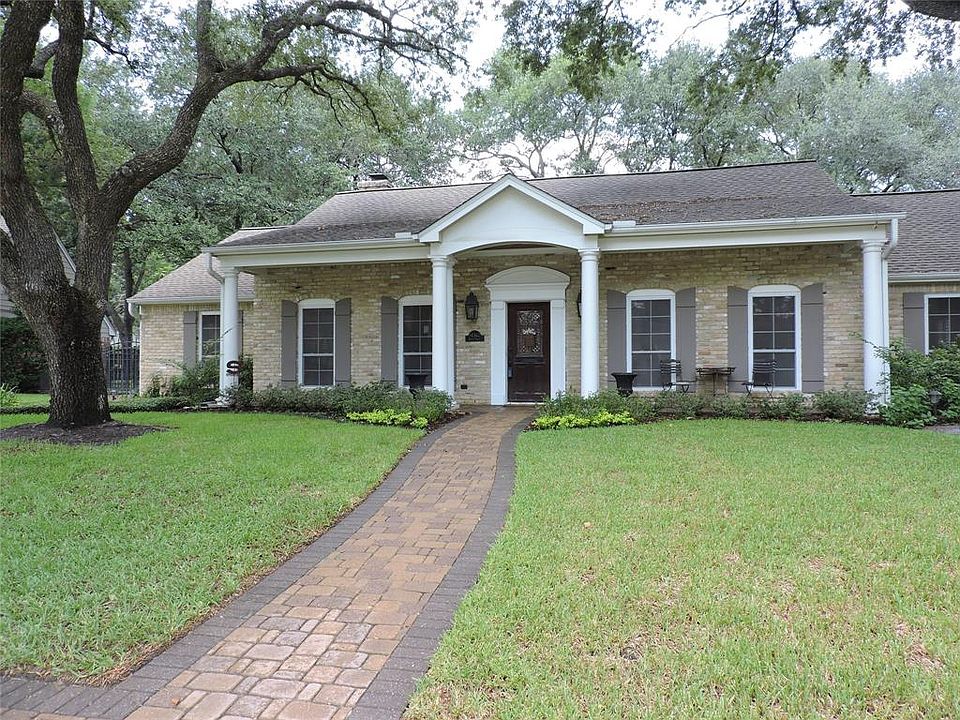 1st image of 14362 River Forest Dr