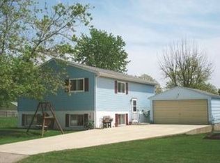 106 Meadow Ln, Washington, IL 61571