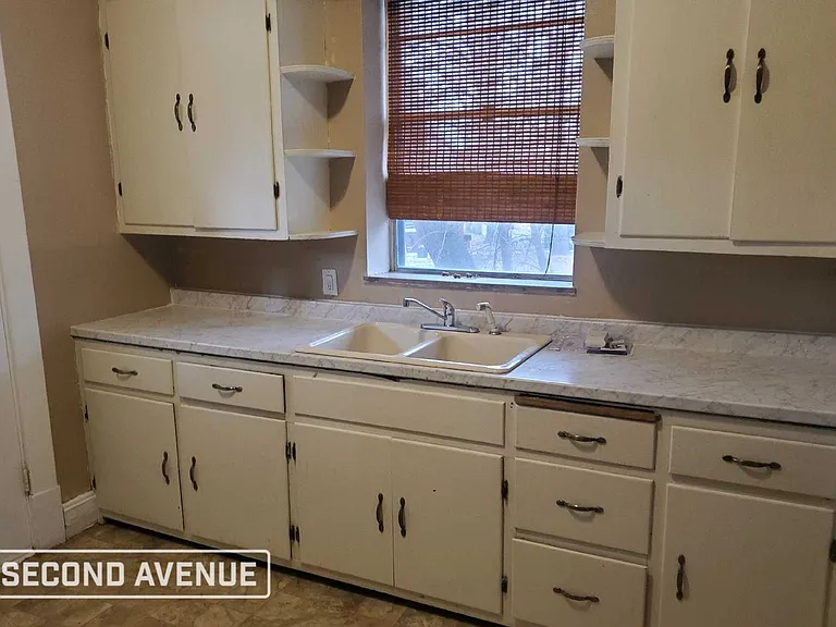 401 N Douglas Ave — Photo 6
