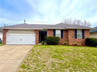 1144 N Colgate Ave, Springfield, MO 65802