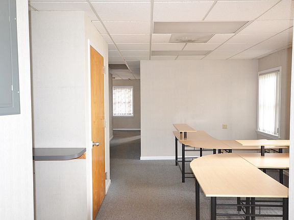 5th image of 919 Stratford Ave #Unit 2