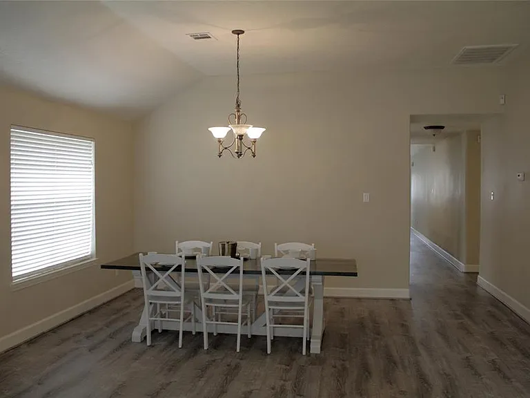 1803 Edinburg Ave — Photo 2