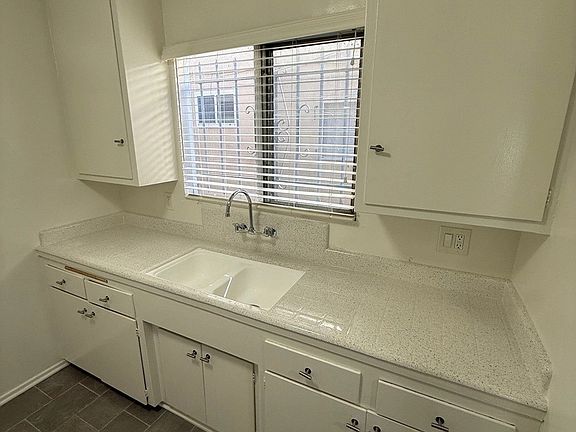 5th image of 10026 Palms Blvd #6
