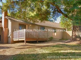 9803 SW 49th Ave, Portland, OR 97219