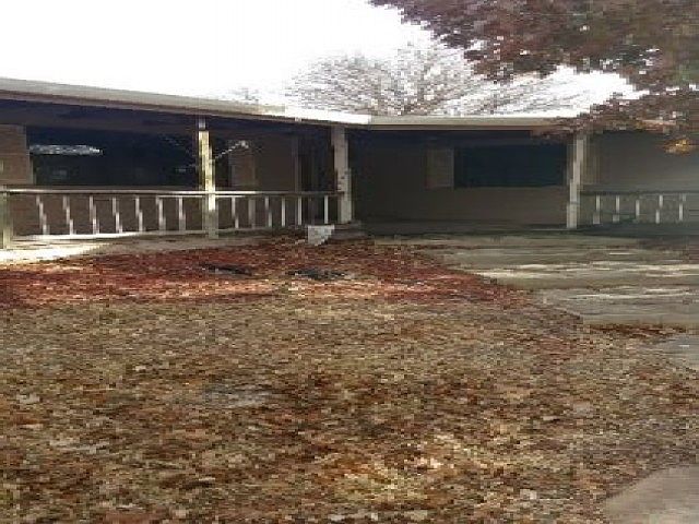 1st image of 107 Roosevelt St