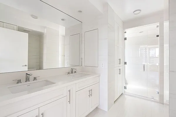 Rented by Compass | media 24