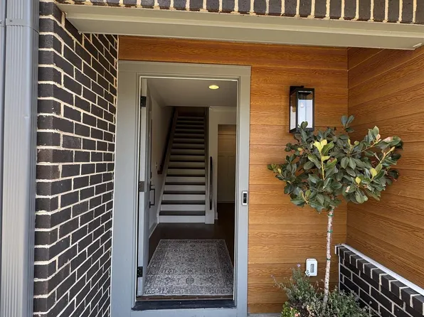 322 E Cama St, Charlotte, NC 28217