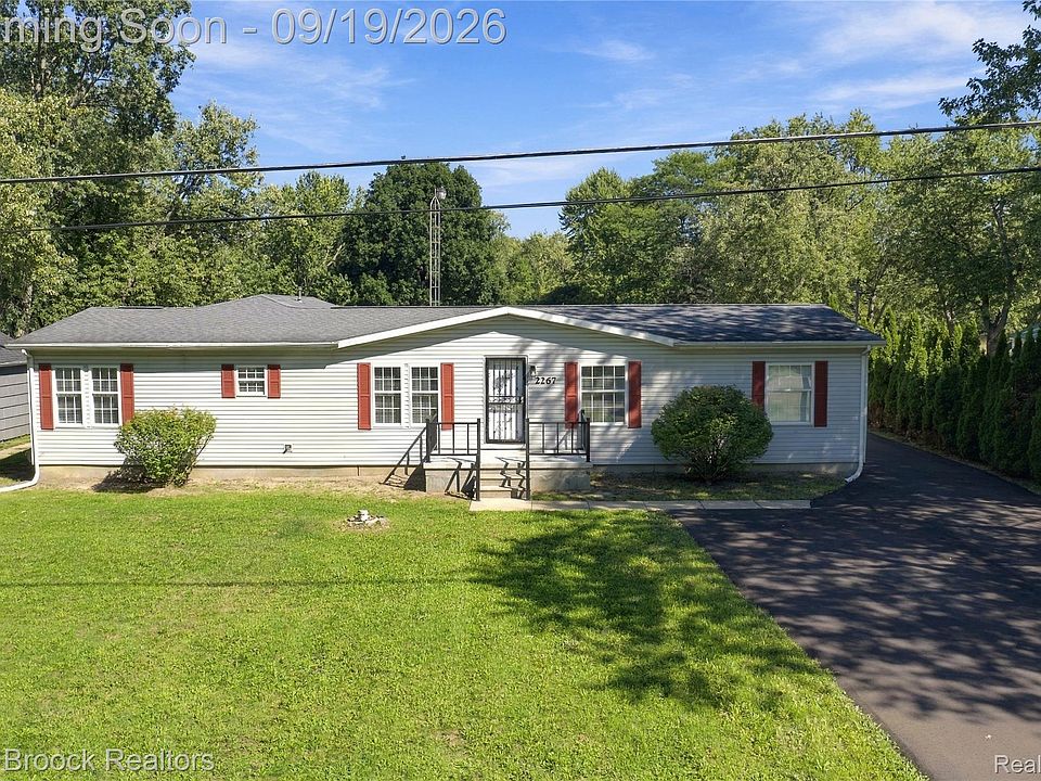 1st image of 2267 Howe Rd