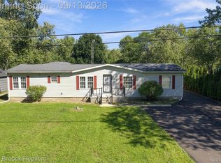 2267 Howe Rd, Burton, MI 48519