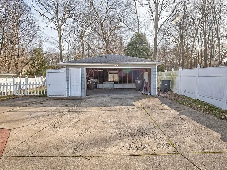 367 Ellen Ave — Photo 23