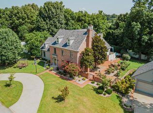 2435 Ridgewood Dr, Madisonville, KY 42431