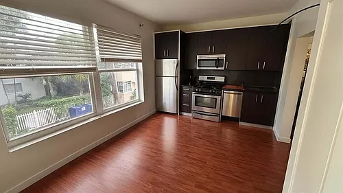 1320 Drexel Ave Photo 1