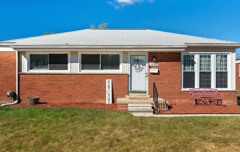 1st image of 28525 Beste St