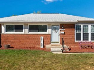 28525 Beste St, Saint Clair Shores, MI 48081