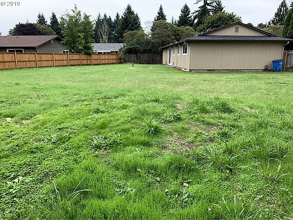 3rd image of 10410 NE 71st St