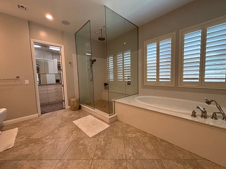 81 Navarra Canyon Ct — Photo 32