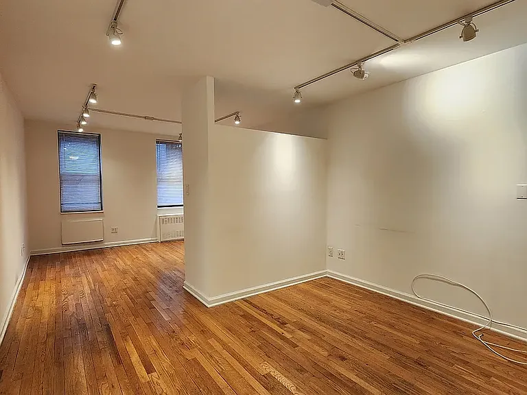 216 E 29th St #3G — Photo 11