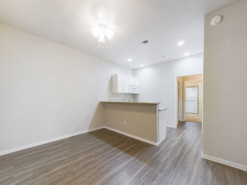 1st image of 2815 Rio Grande St APT 101