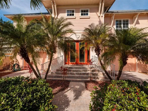 102 Wimbledon Ct, Redington Shores, FL 33708