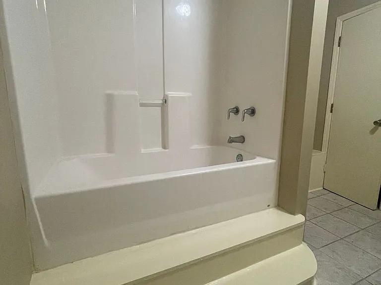 929 McAlway Rd #B — Photo 11