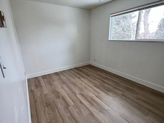 2nd image of 530 N Fanning Dr #9