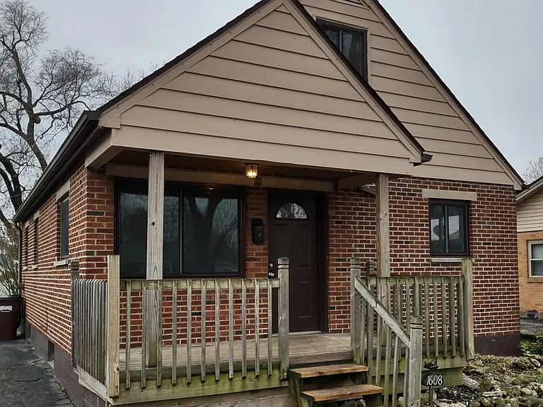 1608 Windemere Dr — Photo 1