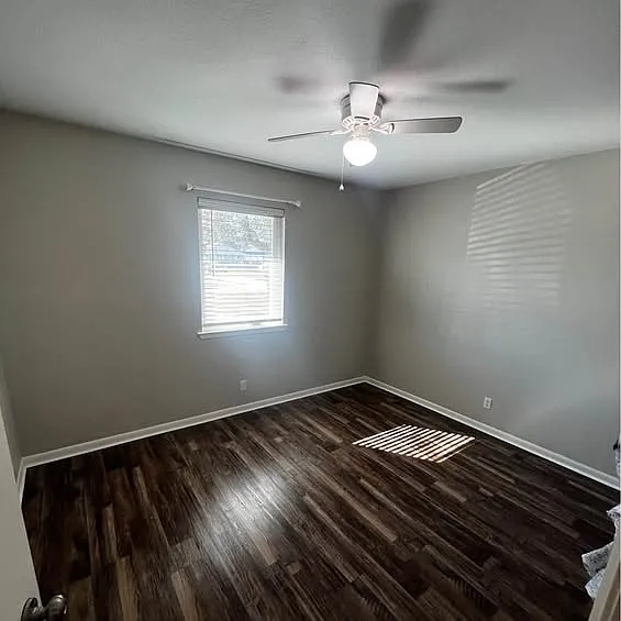 310 Main St — Photo 7