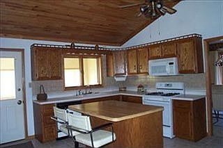 2nd image of 2614 Castlewood Dr