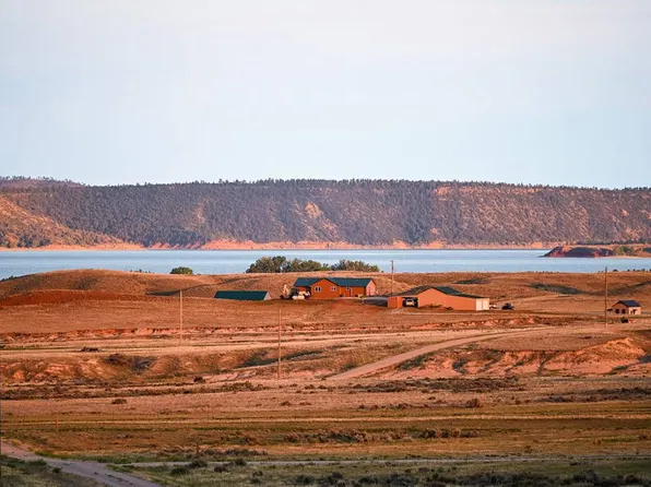 38 Tate Ln, Glendo, WY 82213
