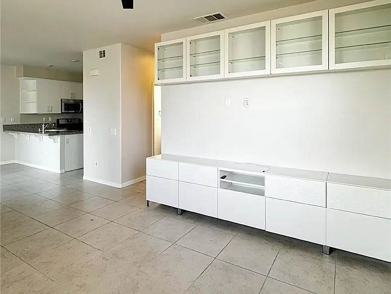 552 Calle Estrella — Photo 3