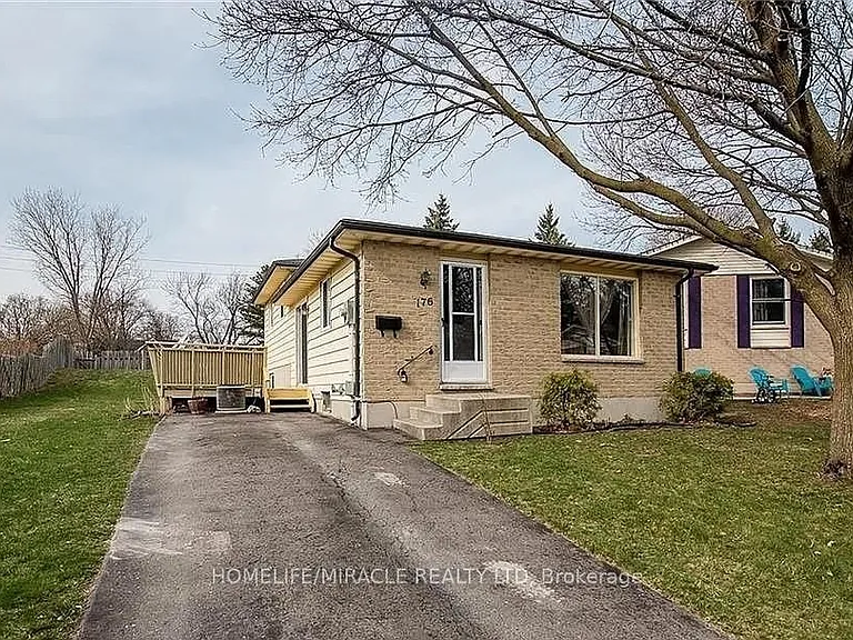 176 Poplar Pl — Photo 1