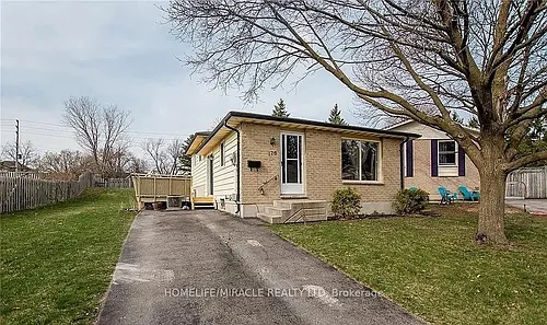 176 Poplar Pl Photo 1