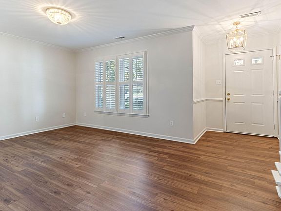 4th image of 1524 Edgeside Ct