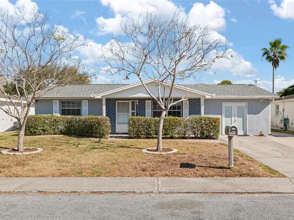 10010 Brunswick Ln, Port Richey, FL 34668