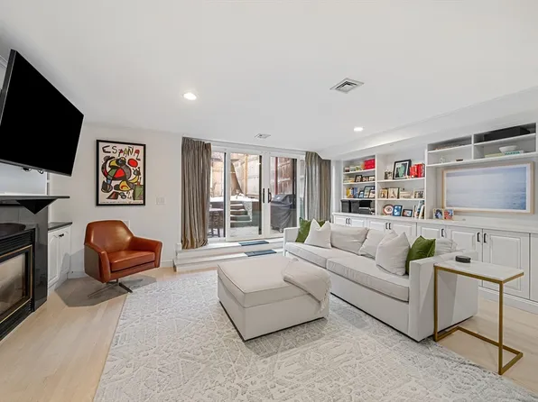 22 Hanson St #1, Boston, MA 02118