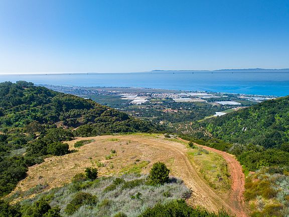 5th image of 3589 Toro Canyon Park Rd