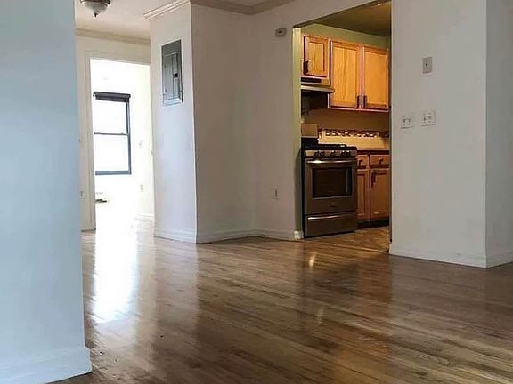 4th image of 308 Quincy St #2