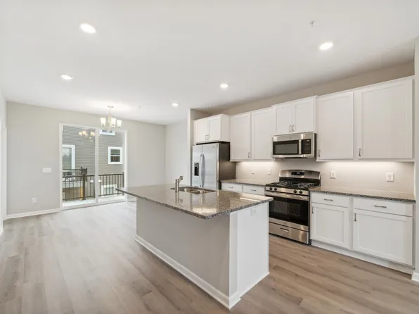 7668 Cruise Way, Inver Grove Heights, MN 55076