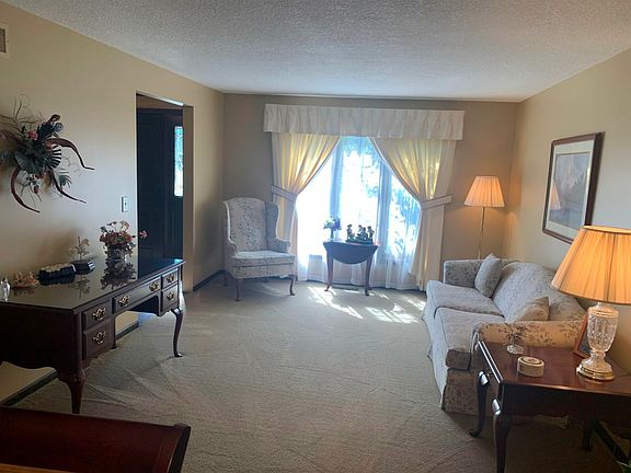 3rd image of 4231 River Bluff Dr